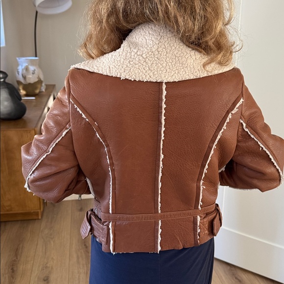 Leather jacket - Picture 16 of 16